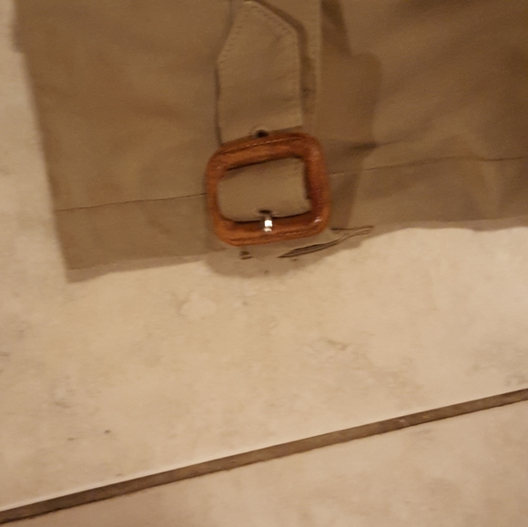 Burberry mens rain coat - Picture 3 of 6